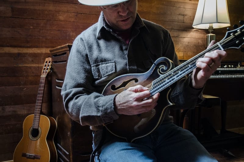 15 Famous Mandolin Players you Should Know HelloMusicTheory